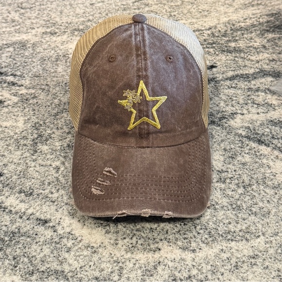 New Custom Designed Brown & Tan Mesh Distressed Trucker Hat with Gold Stars - Picture 1 of 4